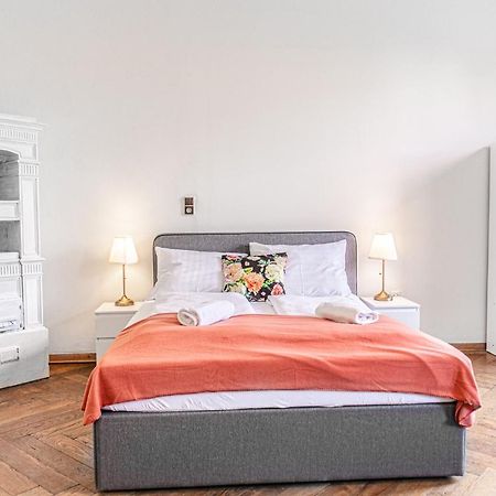 Gorgeous 1Br Apt Near Akh Hospital Viena Exterior foto